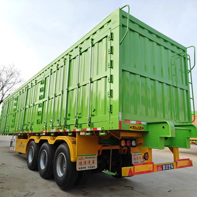 Trailers a tre assi per il trasporto di bovini e pecore